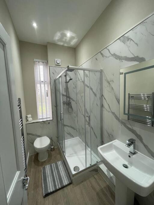 Luxury 2 Bedroom Cottage West Calder Bagian luar foto