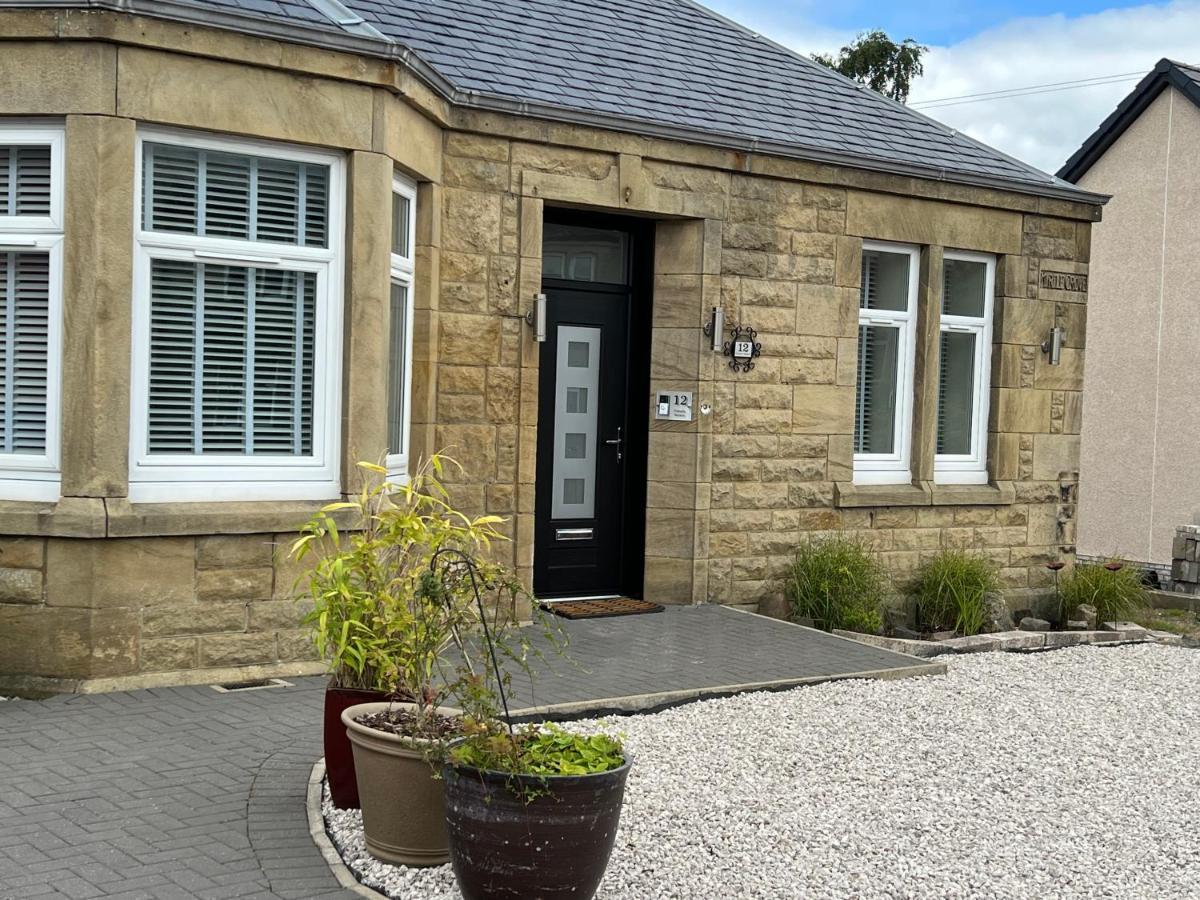 Luxury 2 Bedroom Cottage West Calder Bagian luar foto