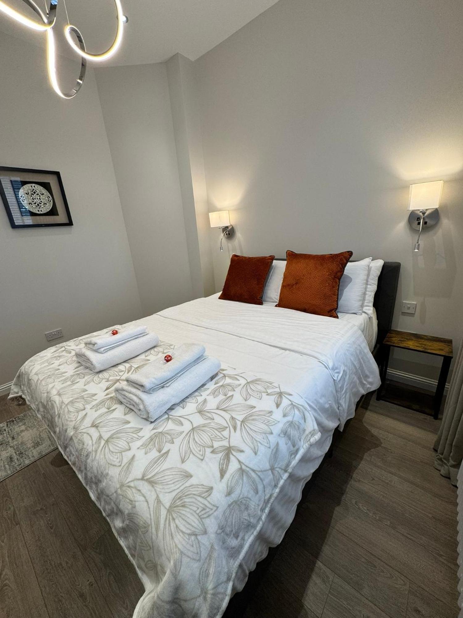 Luxury 2 Bedroom Cottage West Calder Bagian luar foto