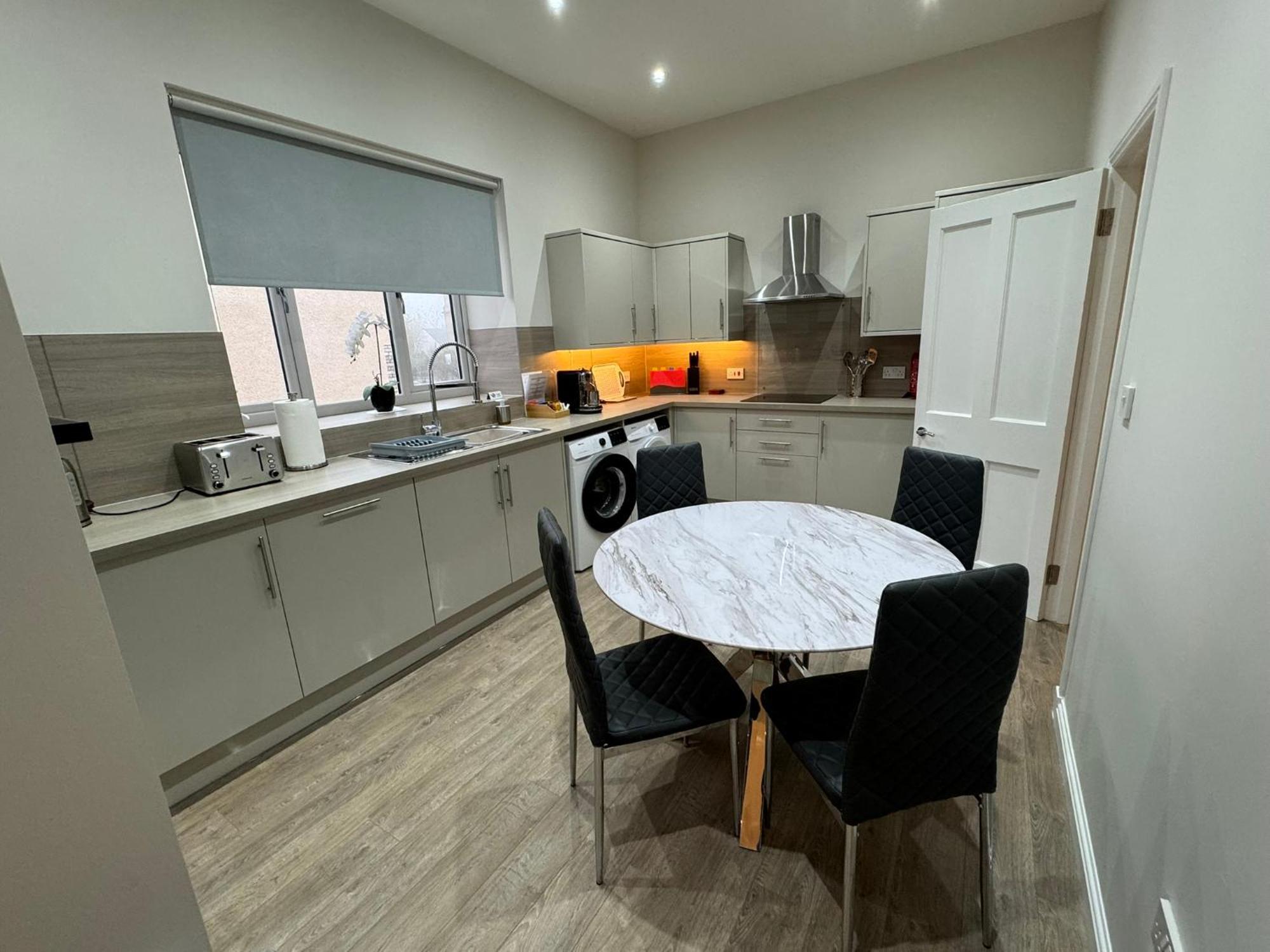 Luxury 2 Bedroom Cottage West Calder Bagian luar foto