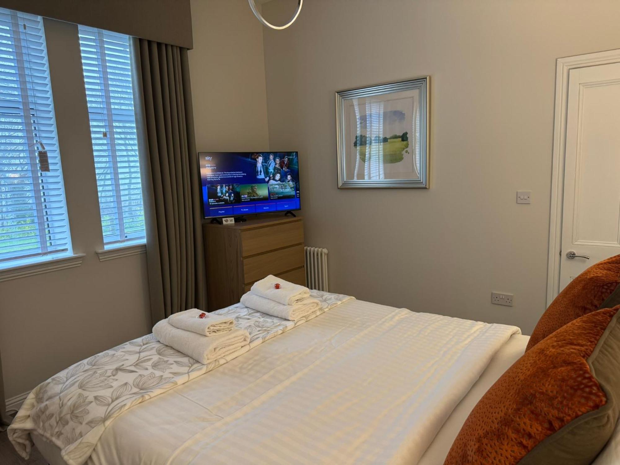 Luxury 2 Bedroom Cottage West Calder Bagian luar foto