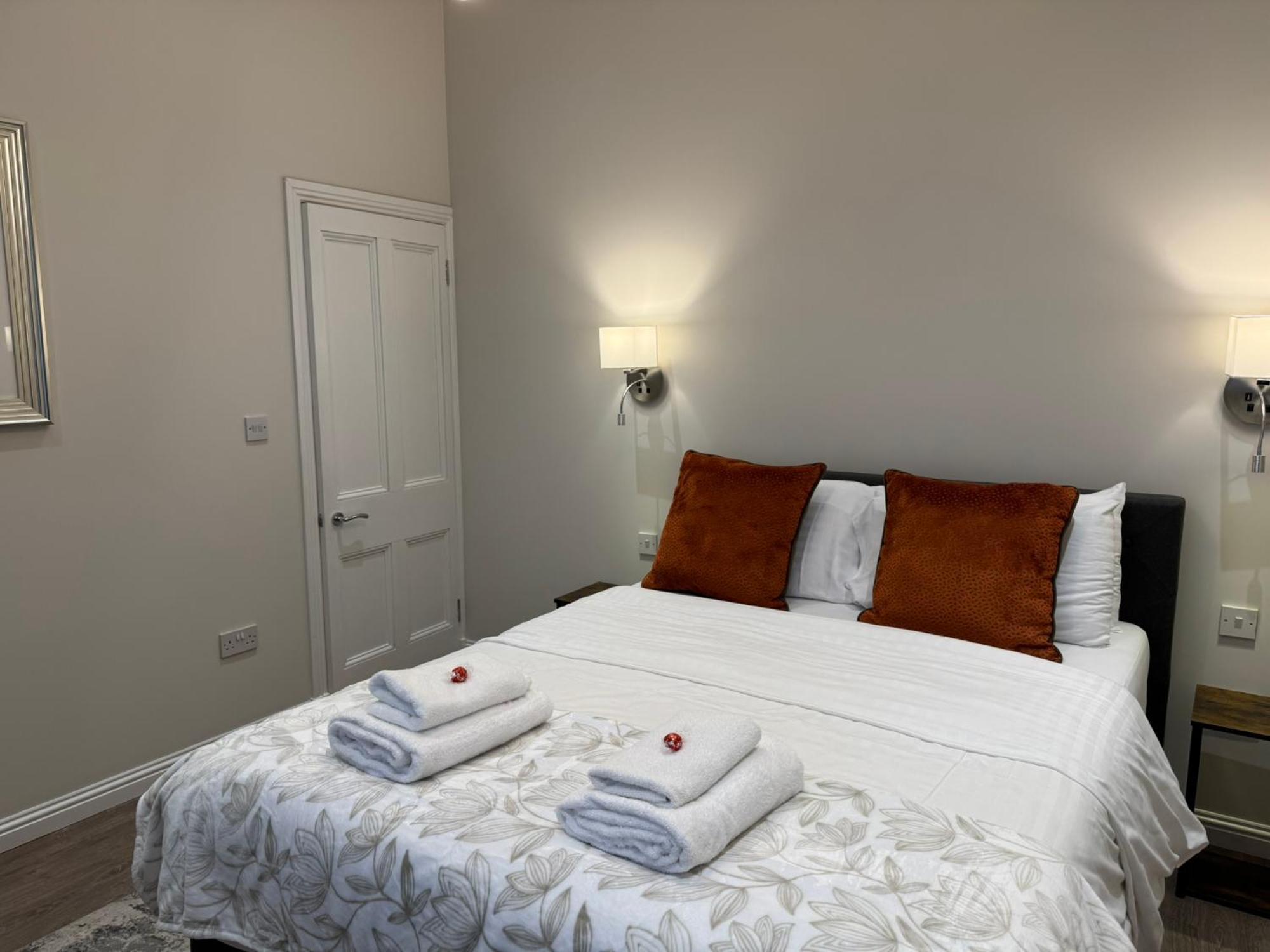 Luxury 2 Bedroom Cottage West Calder Bagian luar foto